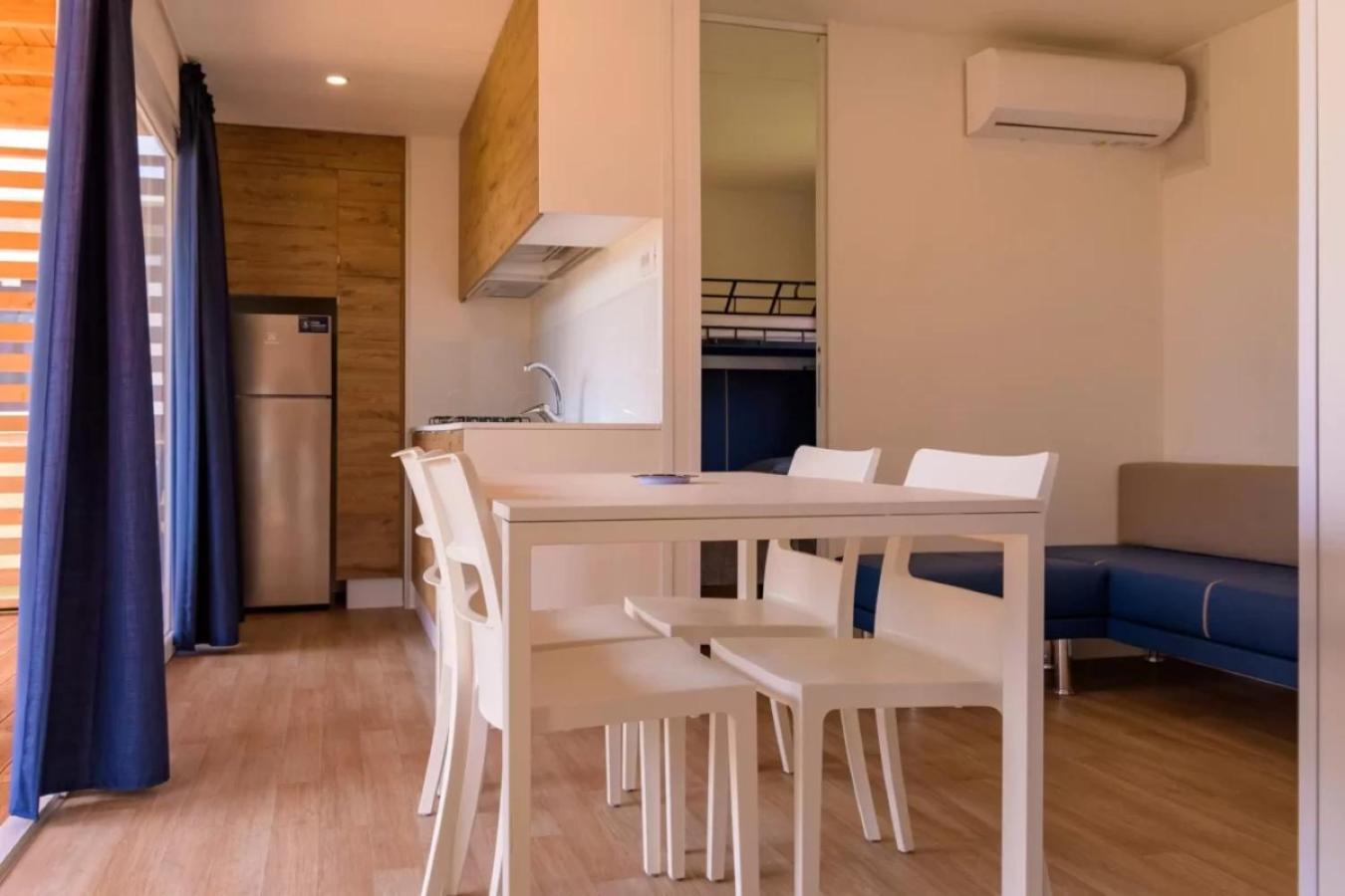 Torre Rinalda Beach Camping & Resort Lecce Rom bilde